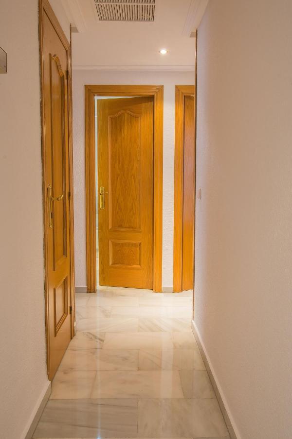 Ibericabeds Rejas Basic Apartment Granada Exterior photo